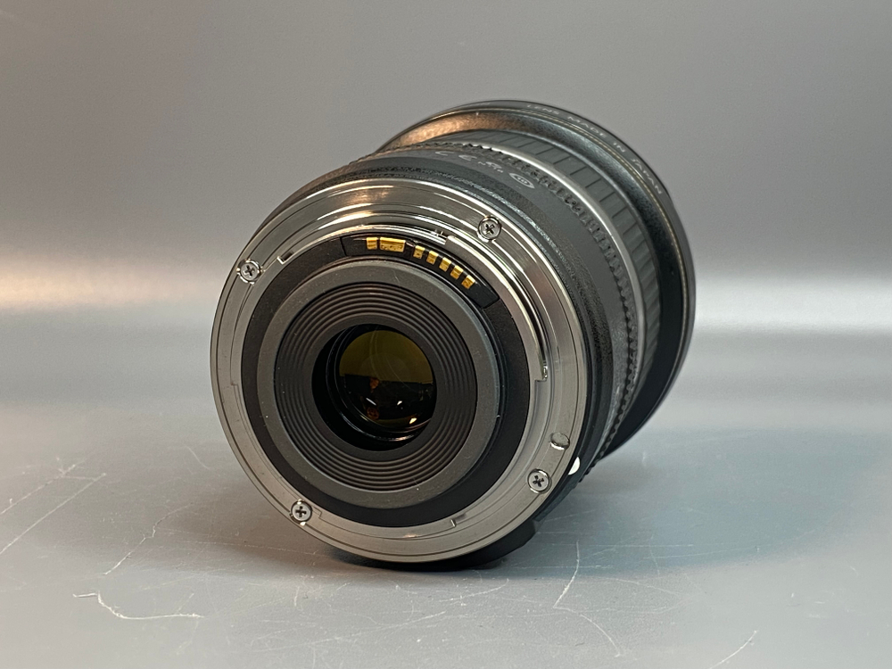 Canon EF-S 10-22mm 3.5-4.5 USM