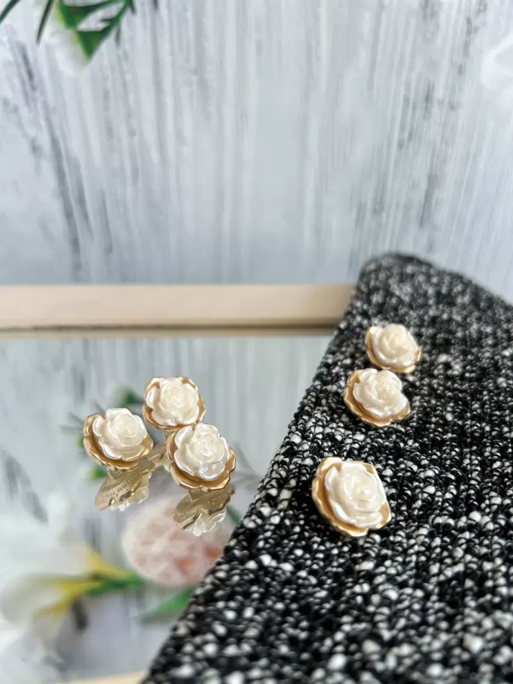 Декоративные металлические пуговицы Роза перла 18