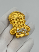 Брошь пин Французское окно Karl Lagerferld