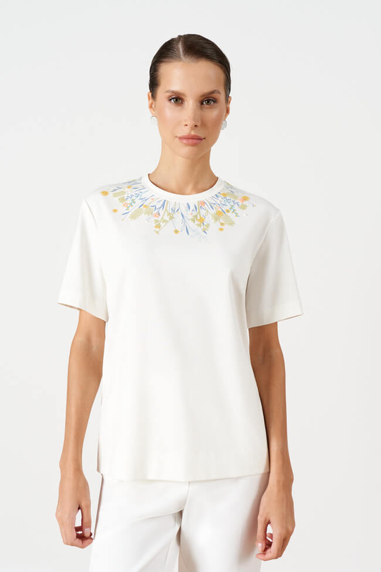 23206 Футболка женская (молочный)