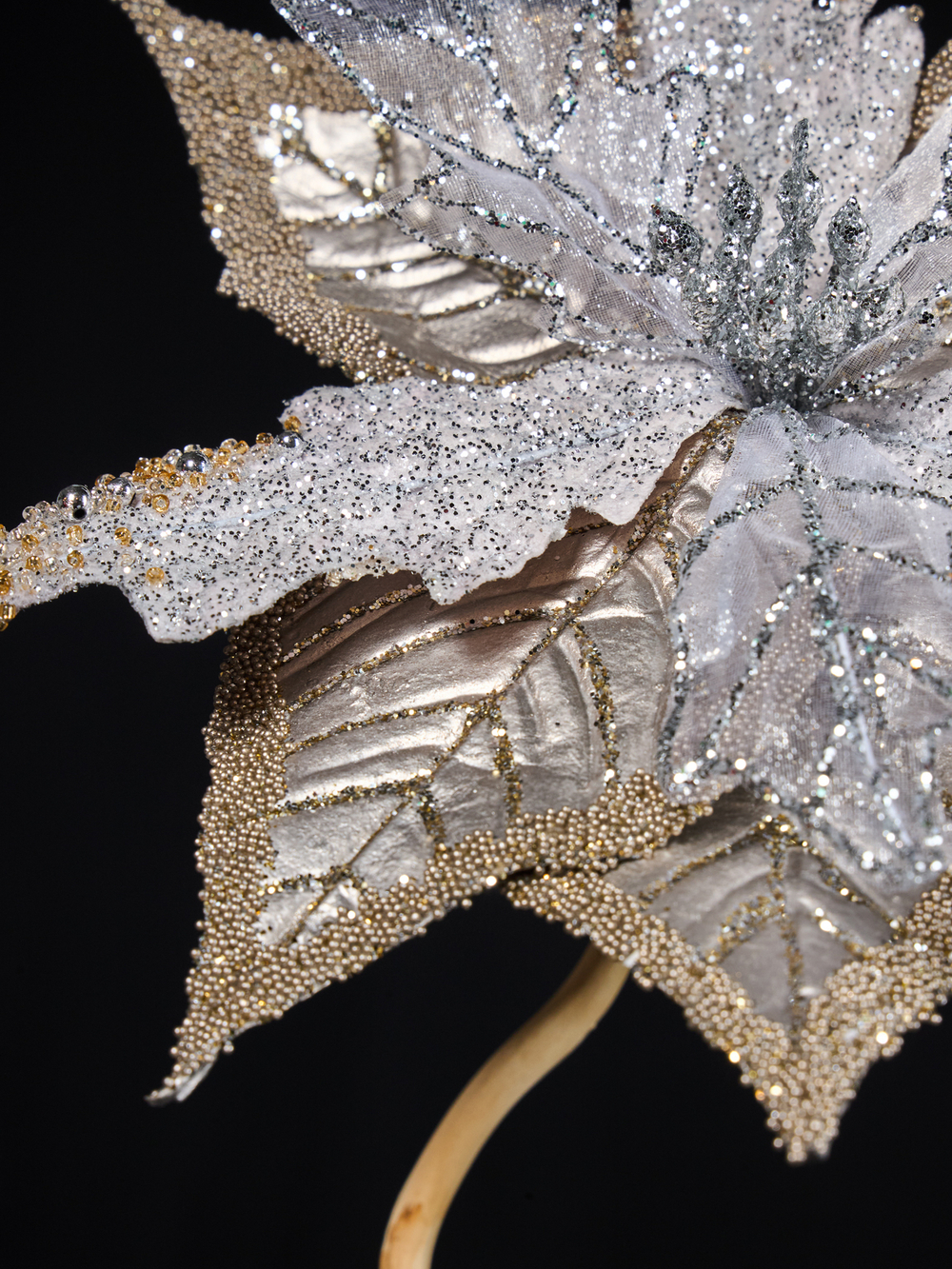 Цветок пуансеттия 24х20см на клипсе ChristmasDeLuxe платина с серебром