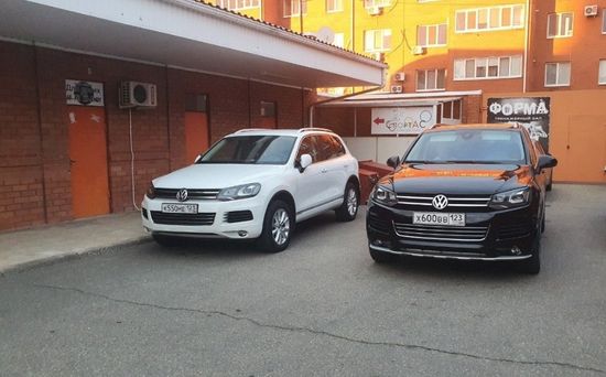 Накладка переднего бампера для VW TOUAREG 2010-2018