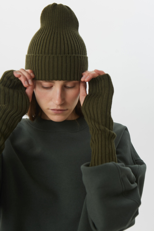 Капор вязаный, черный