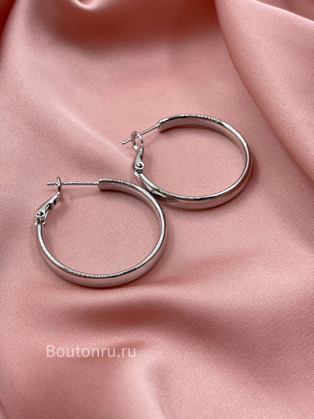 Серьги кольца серебристые