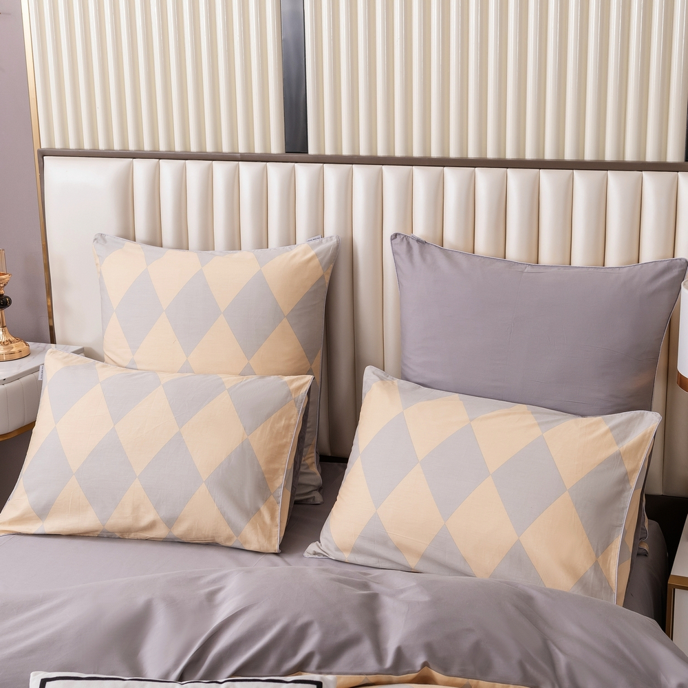 Комплект постельного белья Сатин Элитный на резинке CPLR040