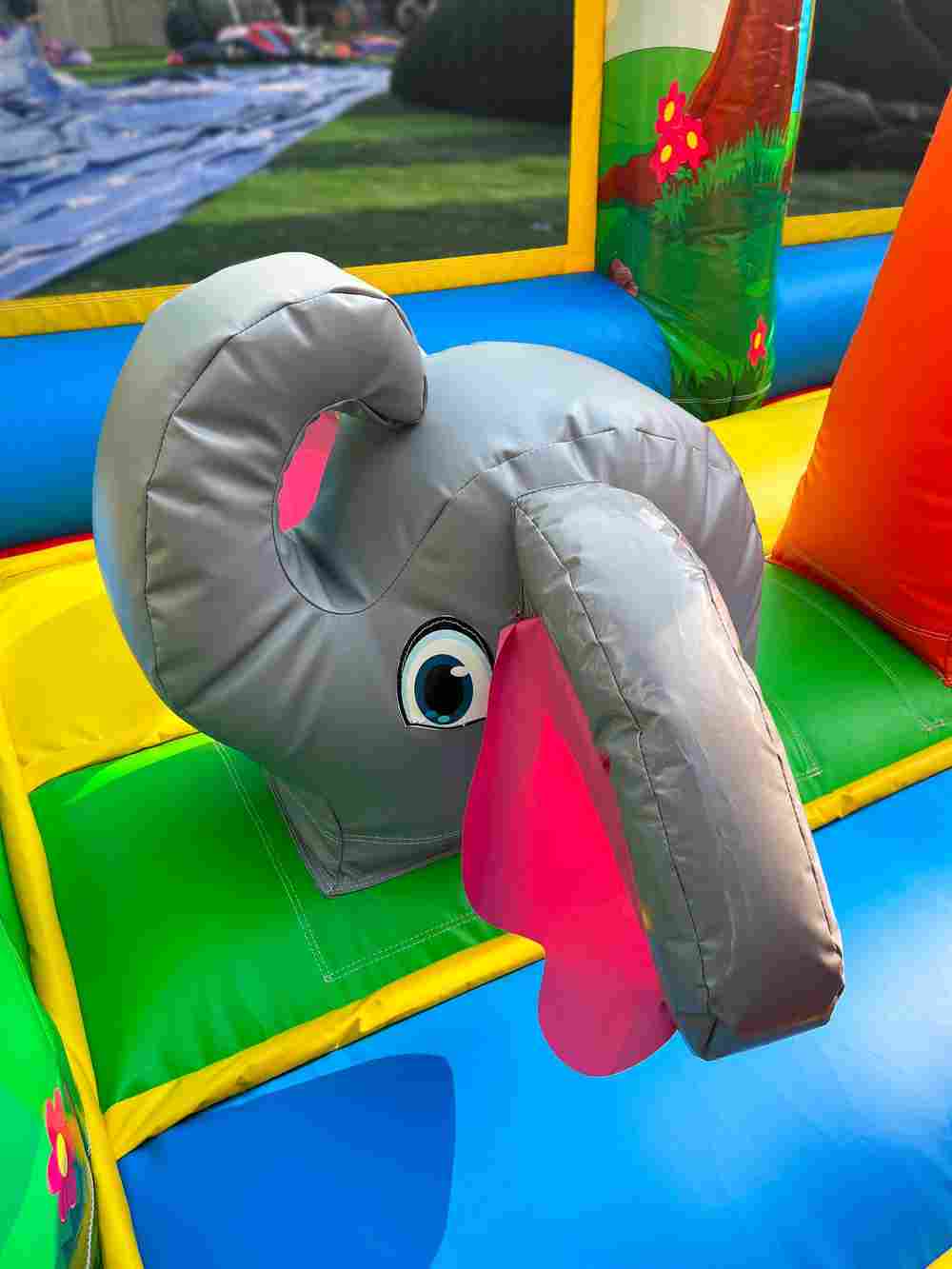 Коммерческий надувной батут «Звериная команда», 9х5х5 м