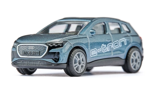 Машина Audi Q4 e-tron