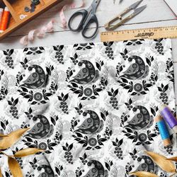 Ткань дюспо чёрные голуби и черника на белом фоне