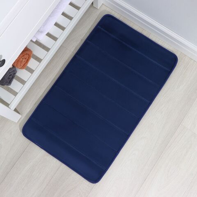 Темно-синий коврик для ванной в полоску с эффектом памяти (50×80 см) (Цвет: не задано)
