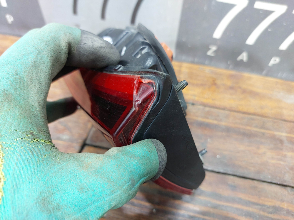 Фонарь задний правый Kia Rio 4 X-Line 20-нв Б/У Оригинал 92404H0700