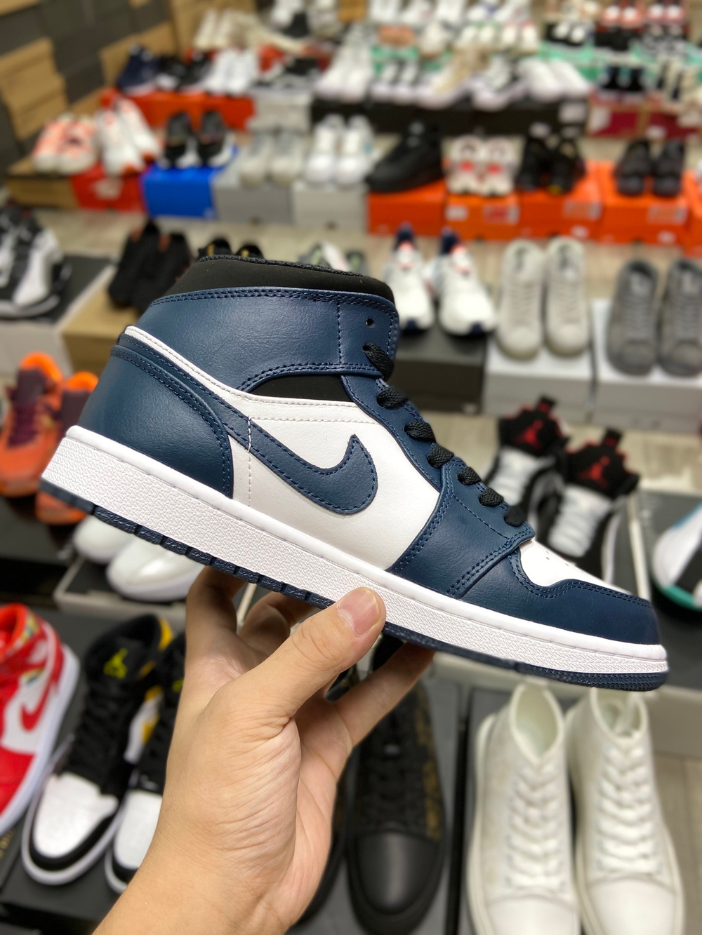 Jordan 1 Mid Armory Navy