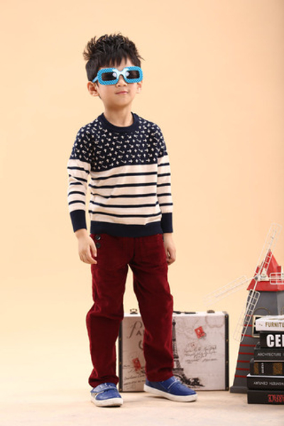 Брюки однотонные с эластичным поясом и декоративными пуговицами