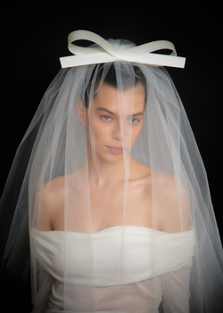 Фата с объемным бантом "Стрекоза"
