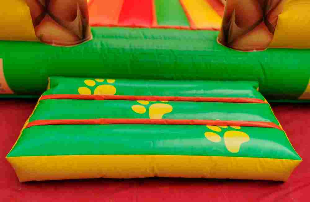 Коммерческий надувной батут «Сафари Ультра», 8*5*5 м.