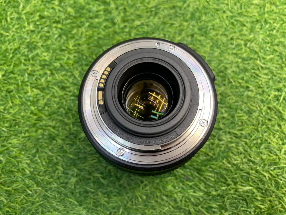 Canon EF-S 18-135mm 3.5-5.6 IS