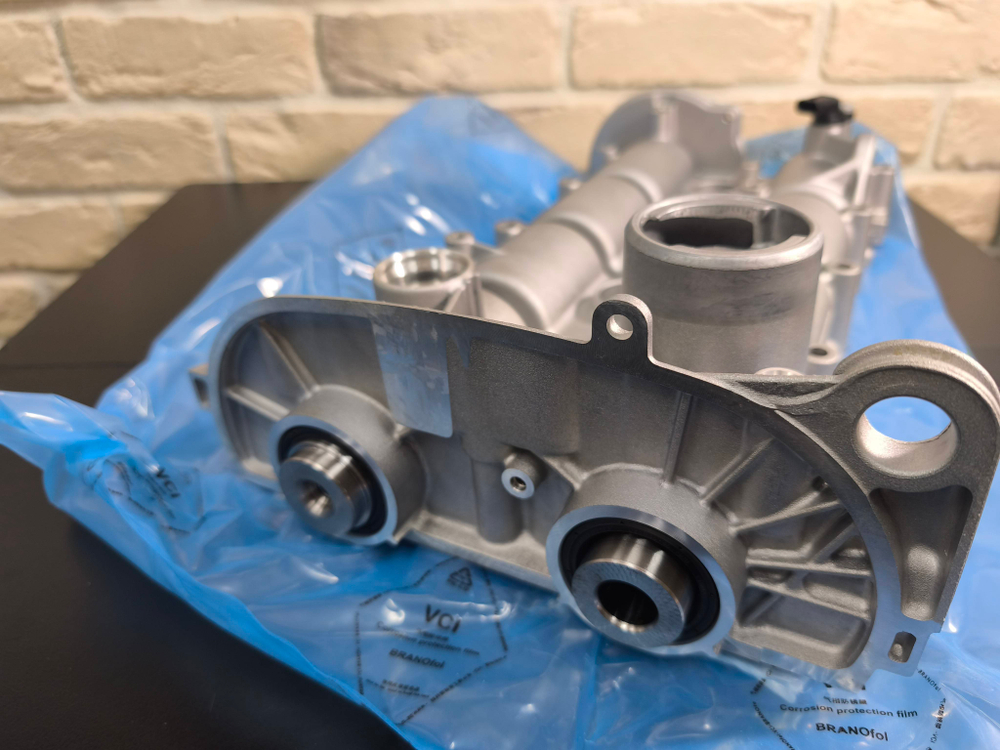 Крышка ГБЦ верхняя с распредвалами VAG (модуль распредвалов)