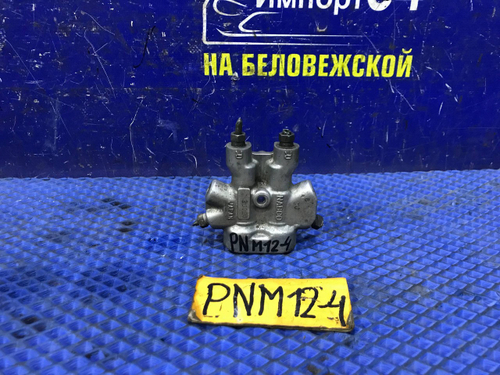 Распределитель тормозной NISSAN LIBERTY 1998