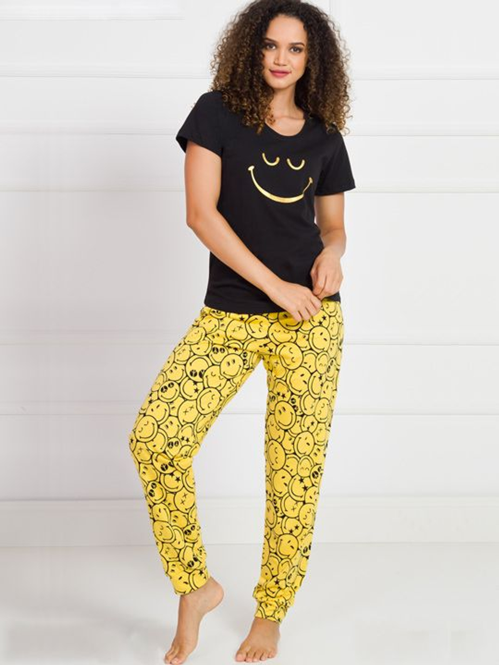 Домашний комплект с зауженными брюками (Размер: S) (Цвет: черный с желтым)