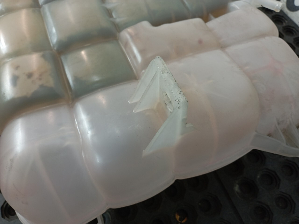 Бачок расширительный 2017г.