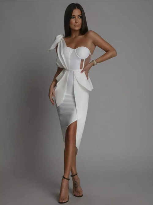 белое бандажное платье со вставками из неопрена