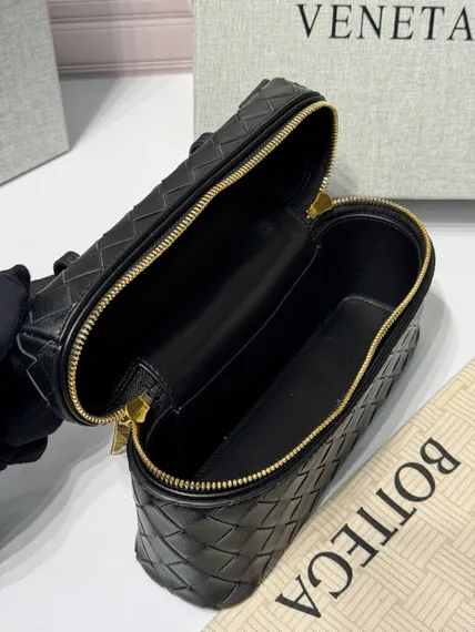 Косметичка Bottega Veneta Bang Bang черный