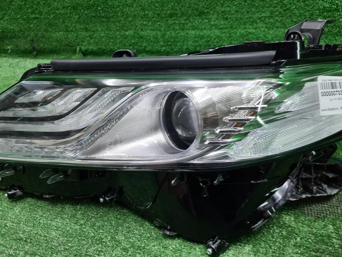Фара левая Toyota Camry XV70 (2017-2021) LED