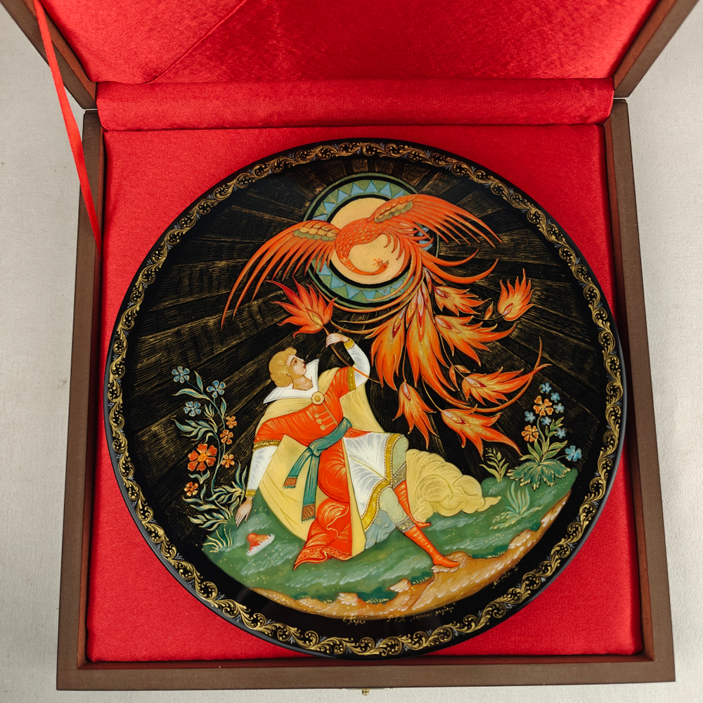 Коллекционная тарелка "Иван и Жар-птица" №2 с росписью (лаковая миниатюра Палех)