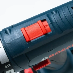 Bosch Дрель-шуруповерт, 18 В, 35 Нм, 2 АКБ