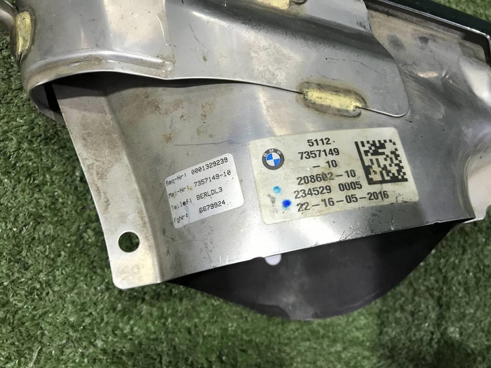 Насадка глушителя левая BMW 7er G11 (2015-2019)