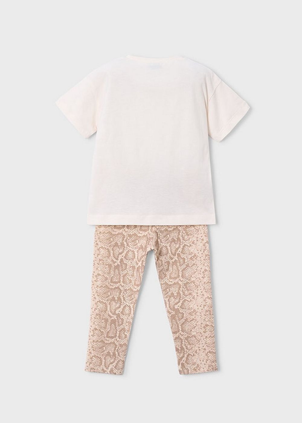 футболка с леггинсами