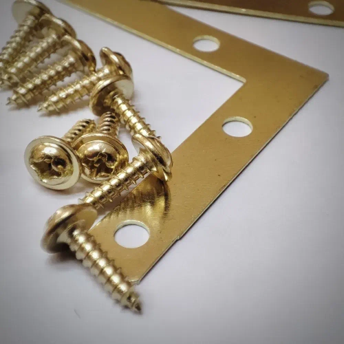 Уголок крепежный 50х50 мм плоский (мебельный, соединительный, рамный) металлический 4 штуки (саморезы в комплекте) цвет - золото
