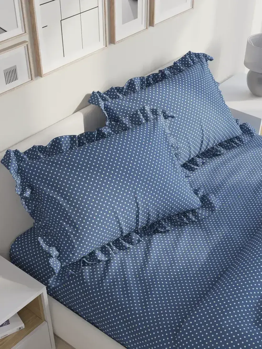 Декоративная наволочка с рюшами, оборками "Ассоль" 40х60 см, 1 шт, без молнии