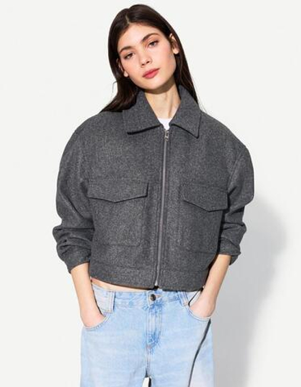 BERSHKA Мягкая укороченная куртка на молнии, темно-серый
