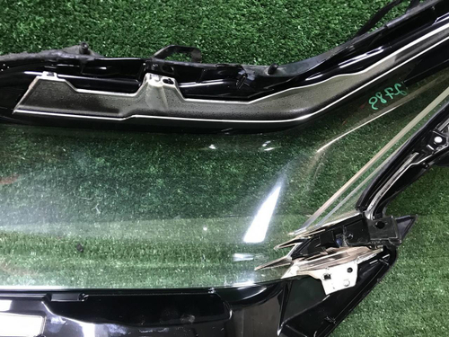 Стекло фары правое Lexus LX 3 (2015-2023)