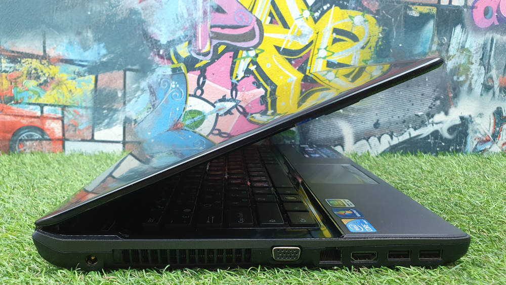 Ноутбук ASUS 1366x768, Intel Core i5 M480 2.67 ГГц, RAM 4 ГБ, HDD 500 ГБ, GeForce GT 425M U41JF-WX103V 90N1LA444W1E2BVD53AY