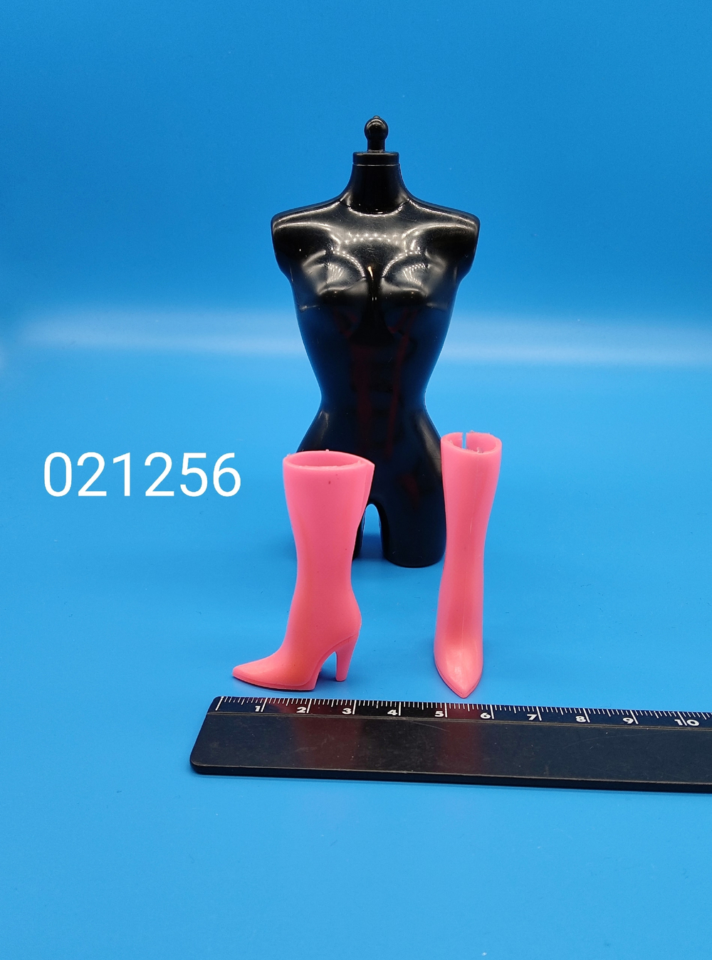 Обувь для куклы Барби 021256