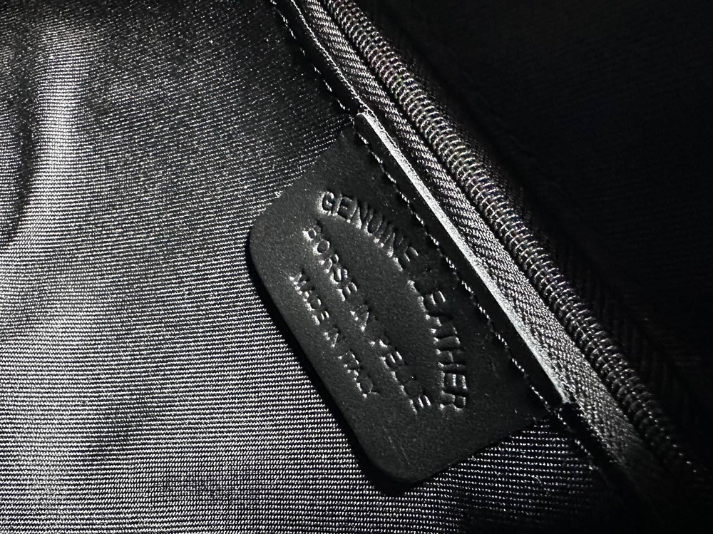 Женская замшевая сумка-бочонок цвета whisky