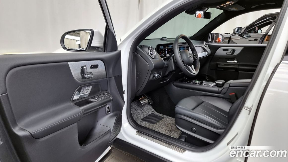 Mercedes-Benz GLB-Class X247 GLB200 d (08.2021)