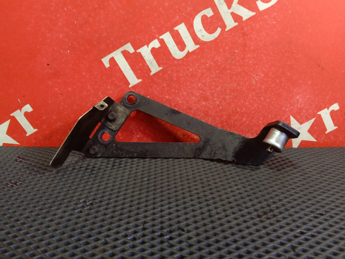 Кронштейн глушителя