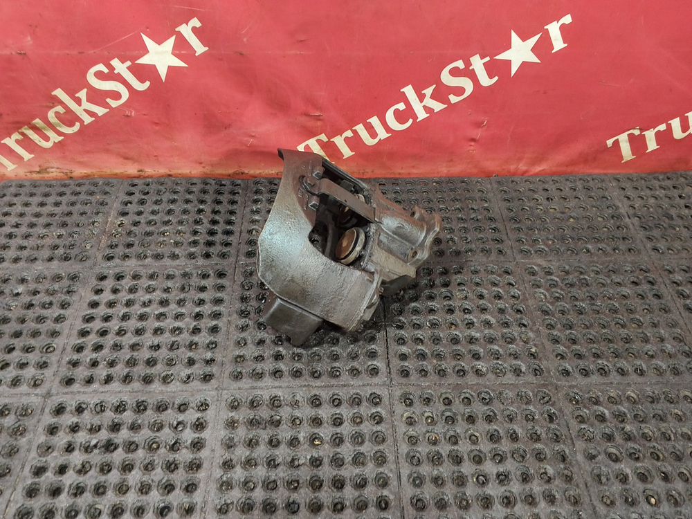 Суппорт правый