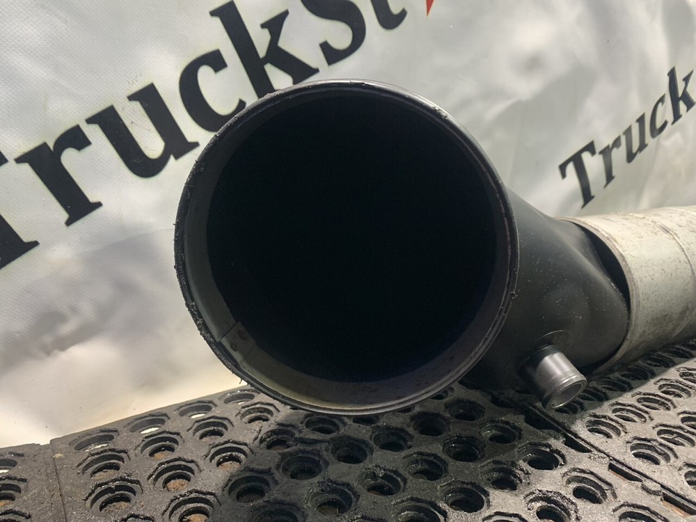 Патрубок воздушного фильтра