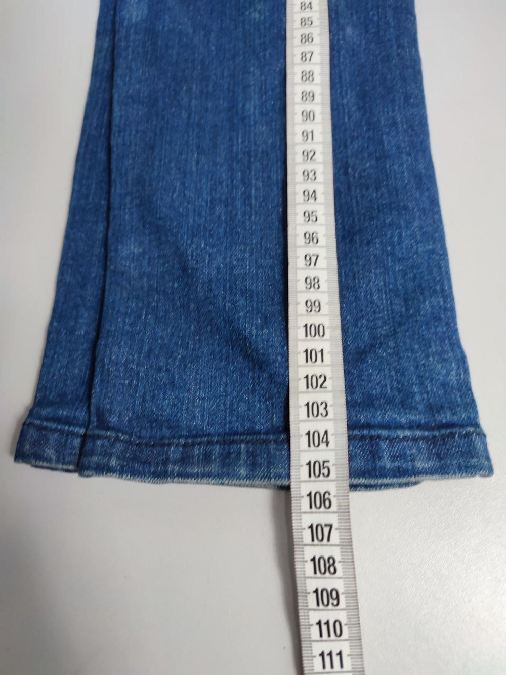 Джинсы Concept Club с потертостями 40 размер