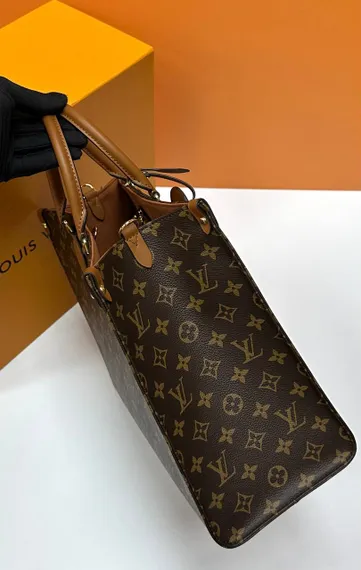 Сумка Louis Vuitton On The Go MM