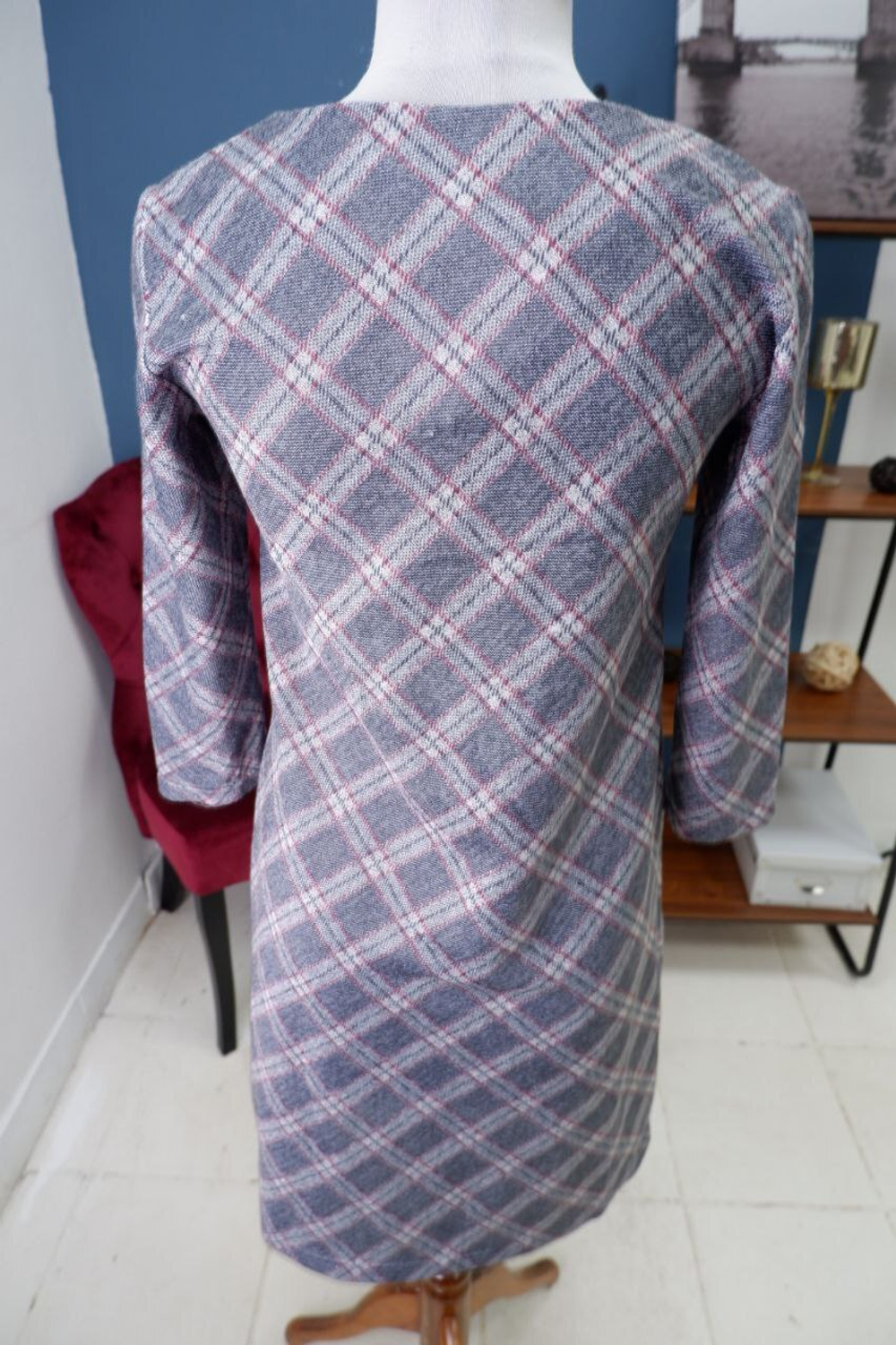 Платье Deniza офисное 46 размер