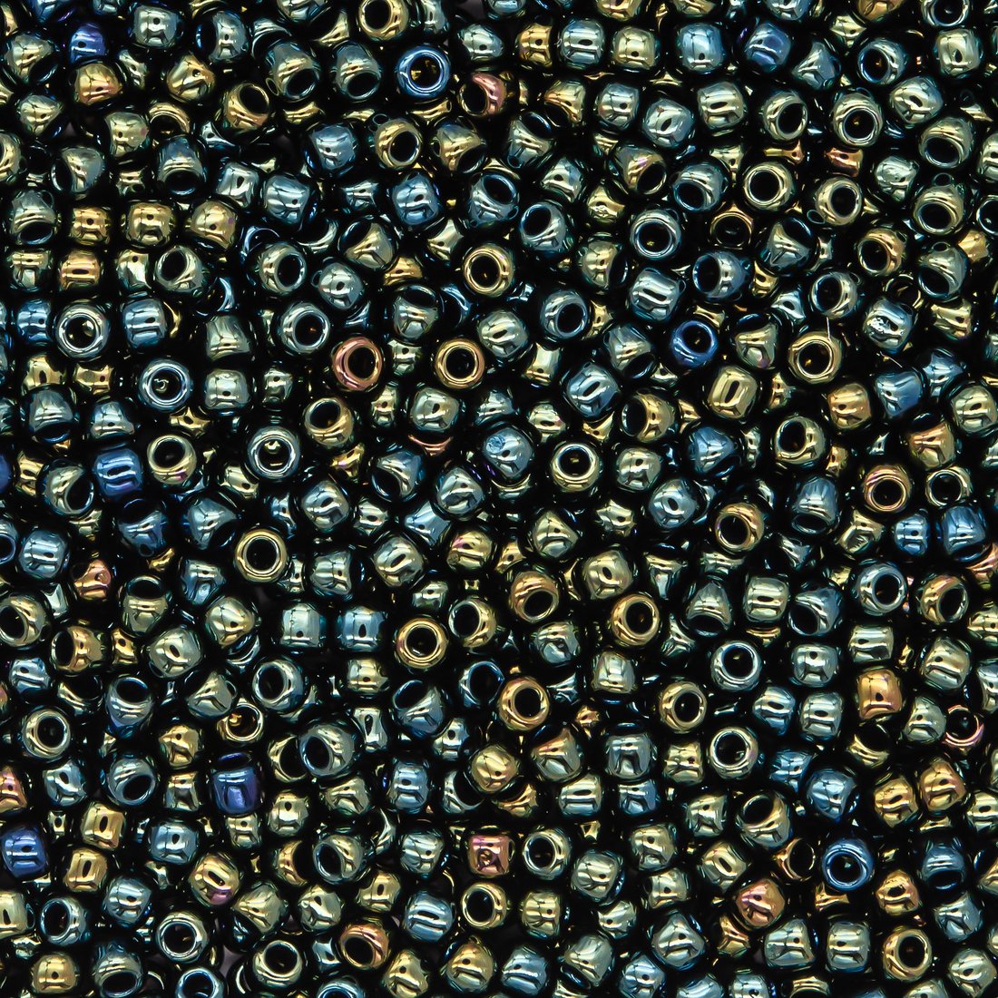 Японский бисер TOHO Round 11/0 (№84), металлизированный, непрозрачный глянцевый