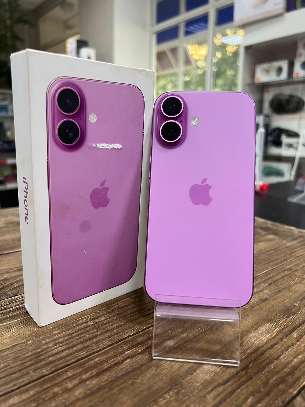 Б/У iPhone 16 128GB Pink