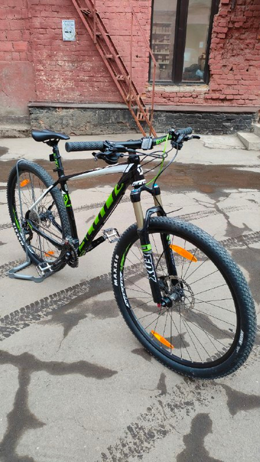Scale 950 top