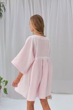 Свободное платье с кружевом изо льна розового цвета