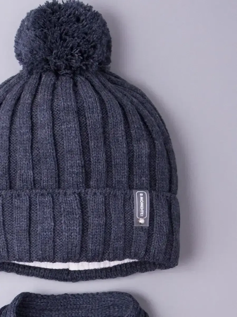 Шапка детская осенняя и шарф