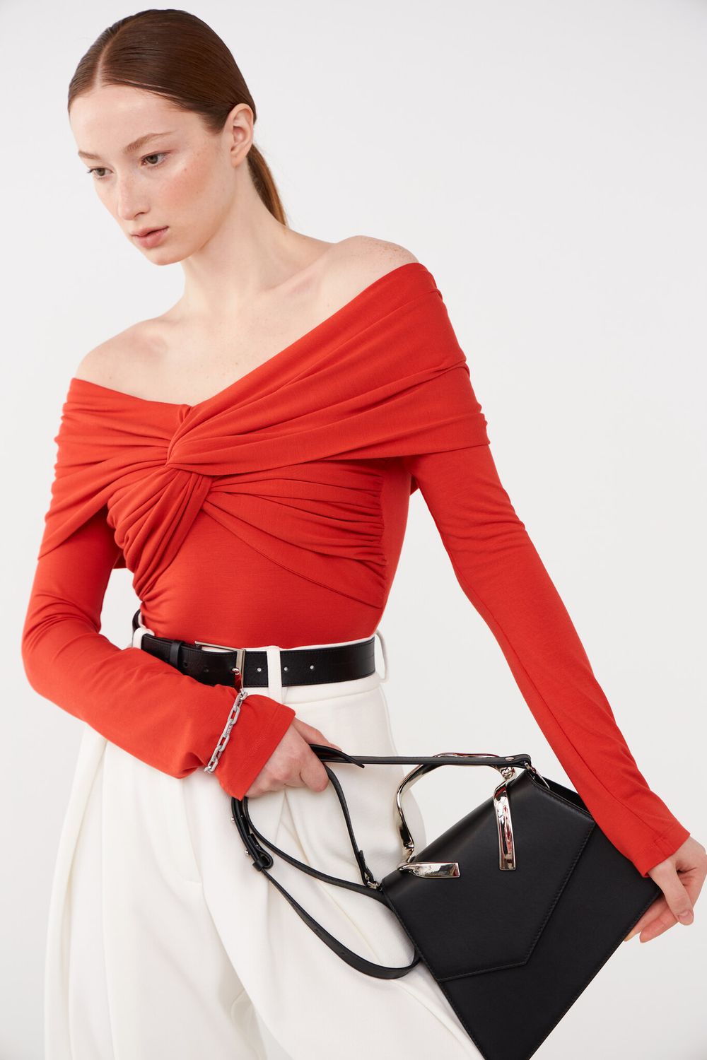 ТОП-БОДИ С УЗЛОМ, КРАСНЫЙ